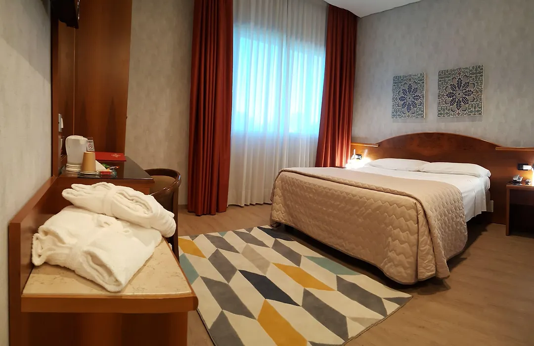 Hotel Poppi-1